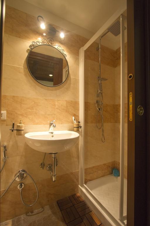 Apartment Underground Rome's *
