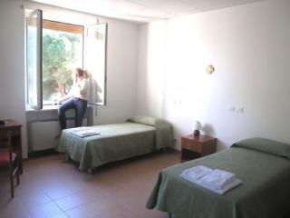 Centro Pellegrini Teresa Couderc Hotel