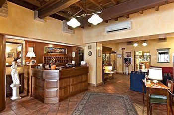 Trastevere Cisterna 2* Rome