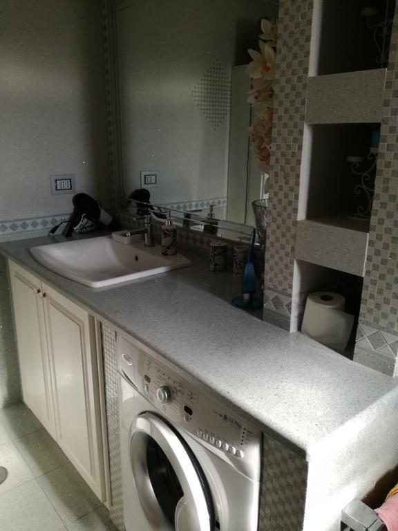 Glicini 38 Rome
