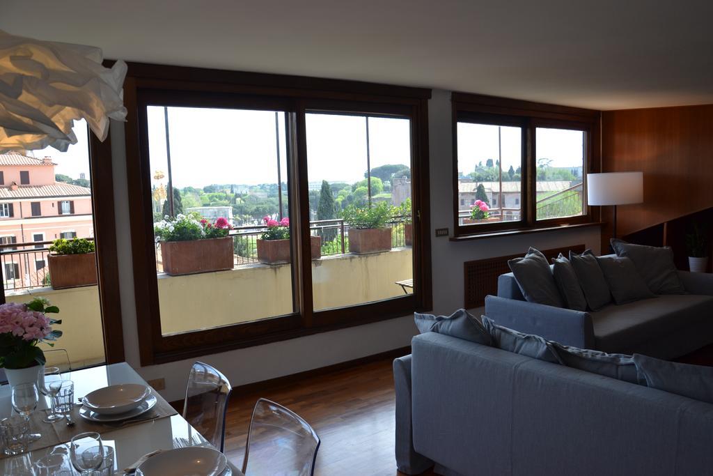 Penthouse Cardello Colosseum *