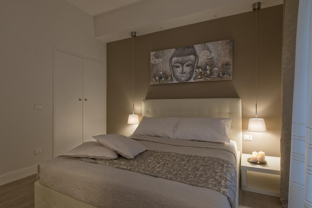 Aruna * Roma