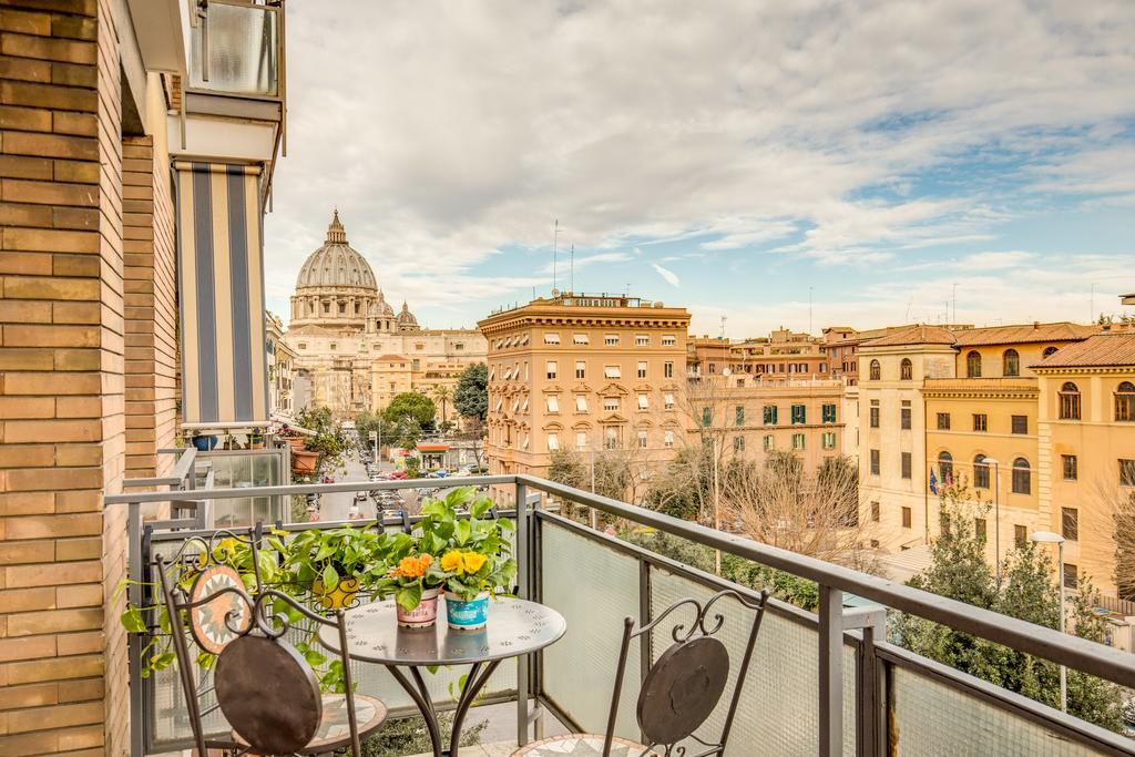 Con Vista San Pietro
