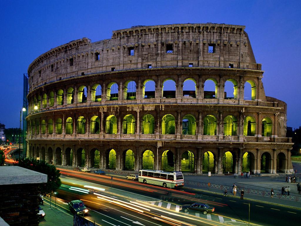 Cheap And Chic At Coliseum Apartment Rome
