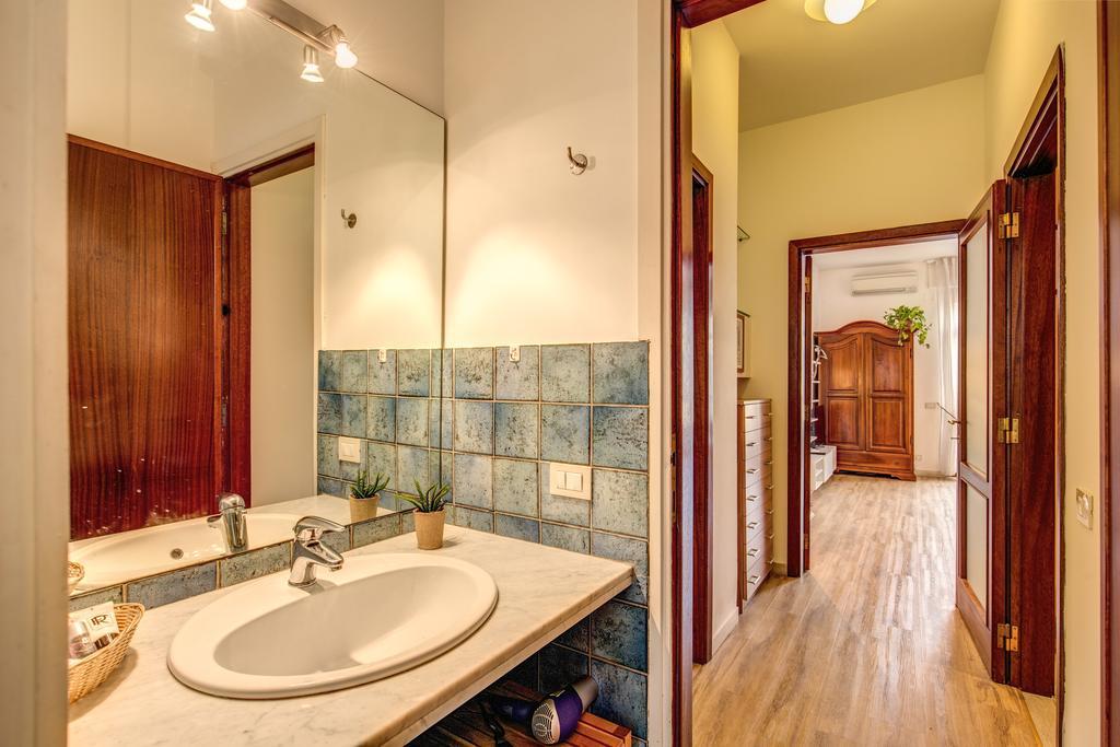 Appartamento Con Vista San Pietro Apartment *