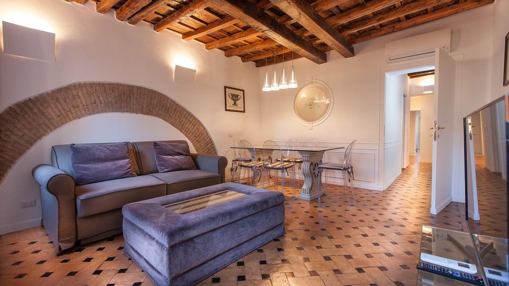Apartment In - Scala