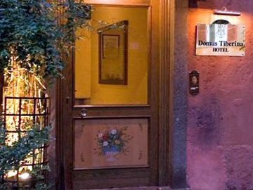 Domus Tiberina Hotel 2*
