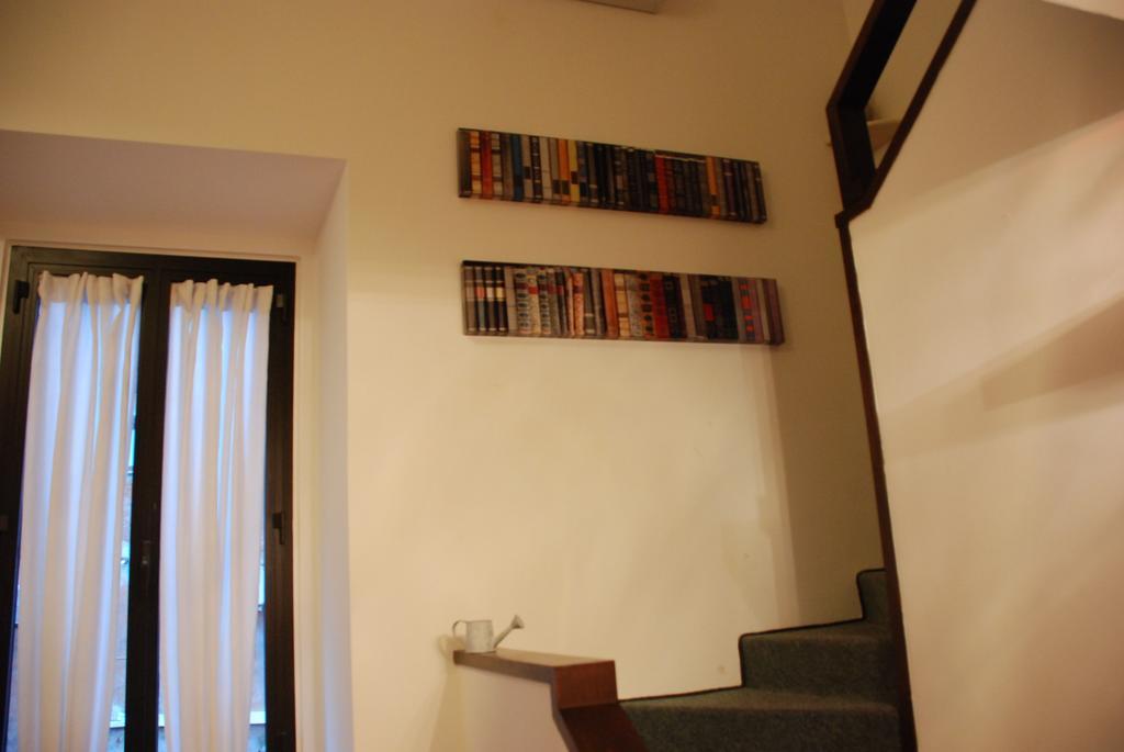 Palazzo Velli Apartment