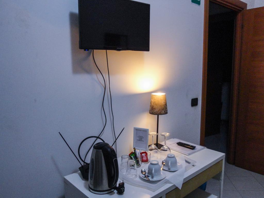 Guest house Suites Holiday Rooms