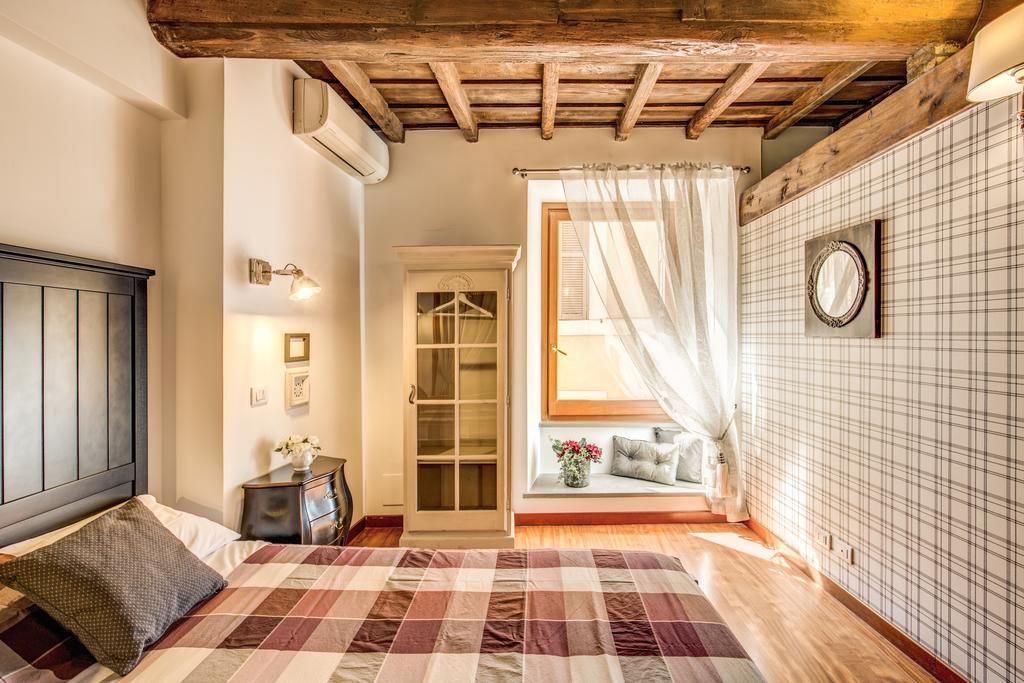 Apartment Pantheon Miracle