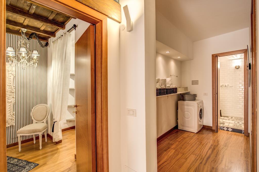 Apartment Pantheon Miracle