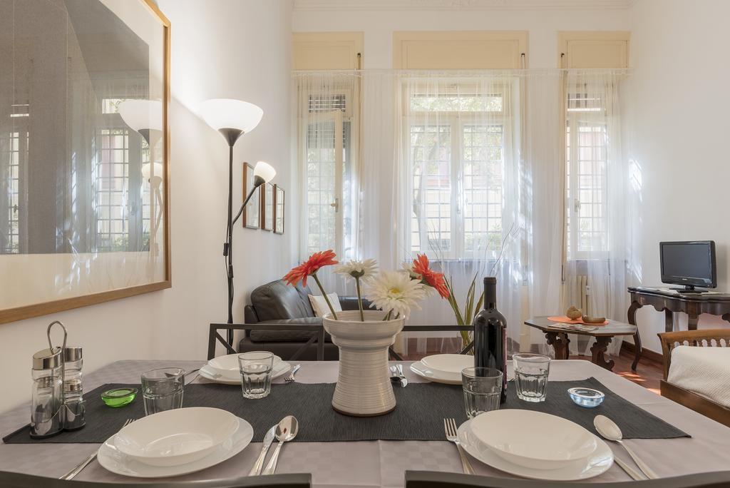 Apartment Via Di Massimo Rome