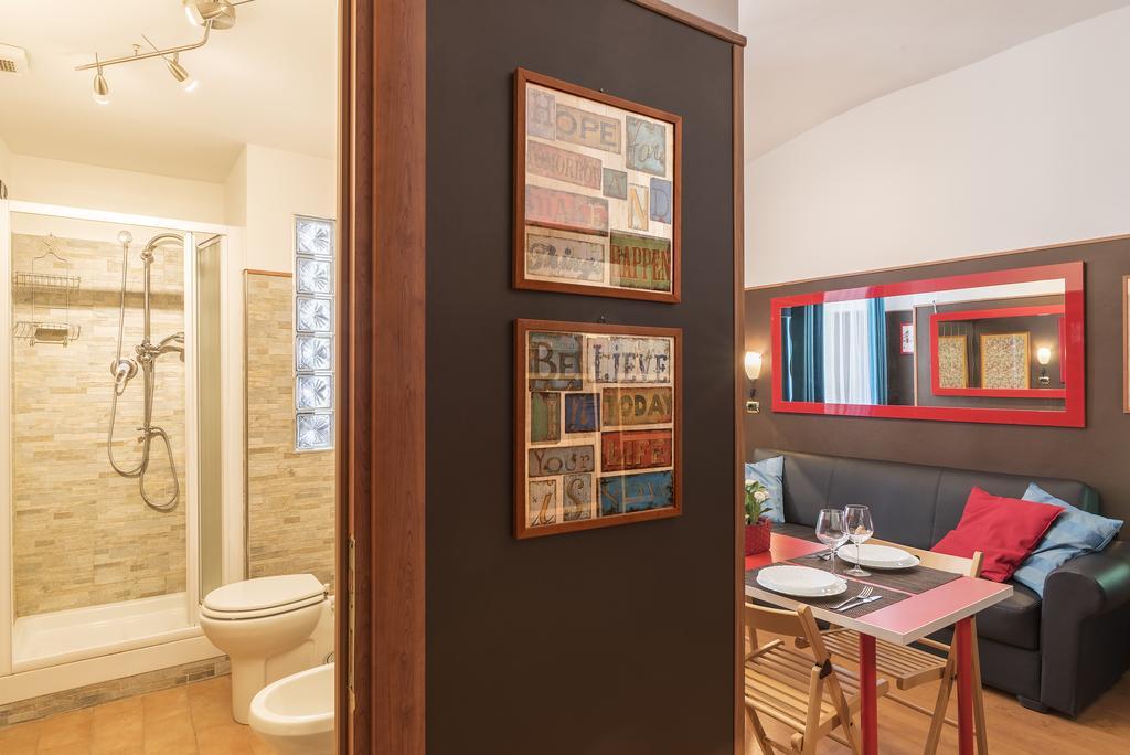 Mirror House Apartment