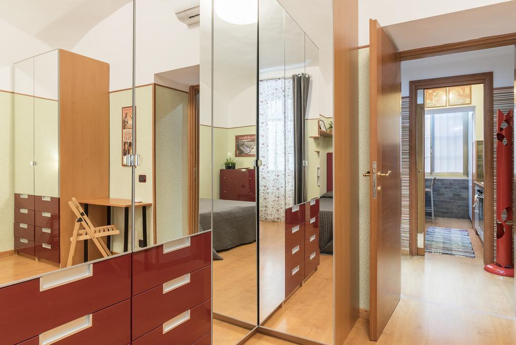 Mirror House Apartment Rome