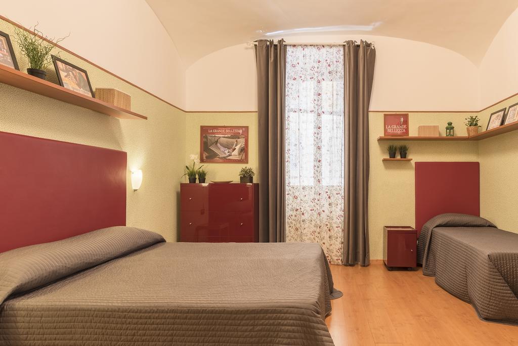 Apartment Mirror House Rome