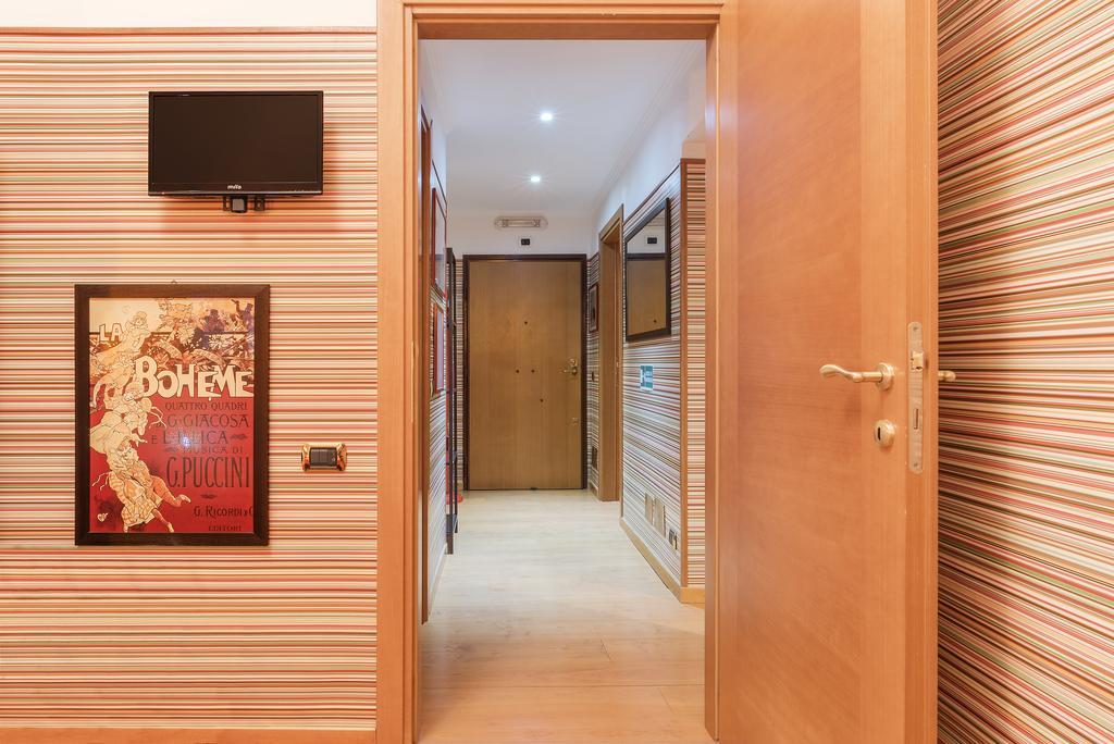 Mirror House Apartment Rome