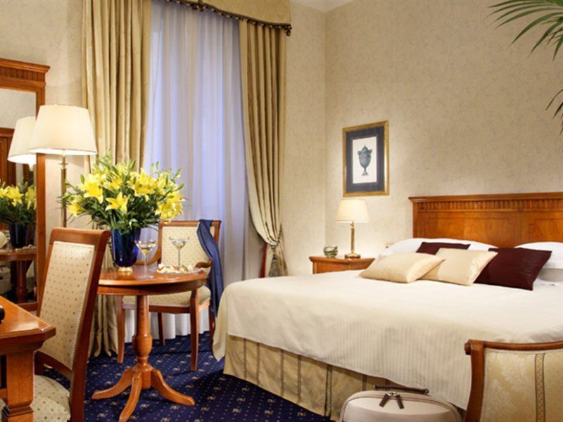 Unaway Empire Hotel 4*