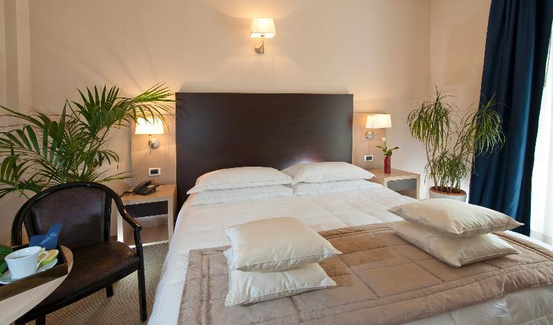 C-hotels Club House Hotel 4*