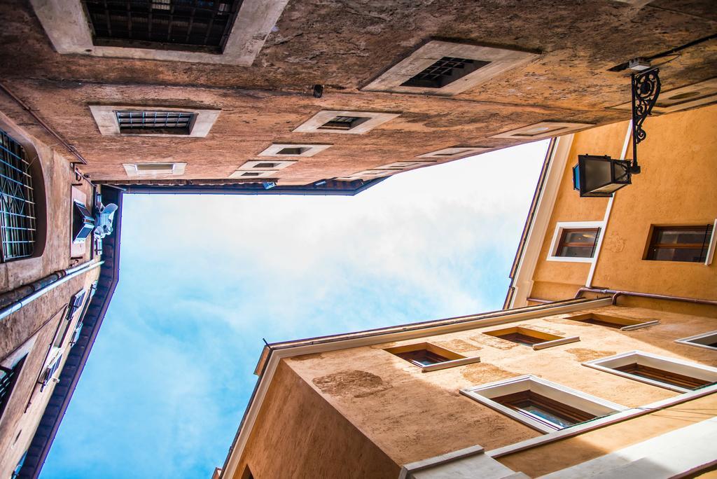 Monte Cenci Hotel