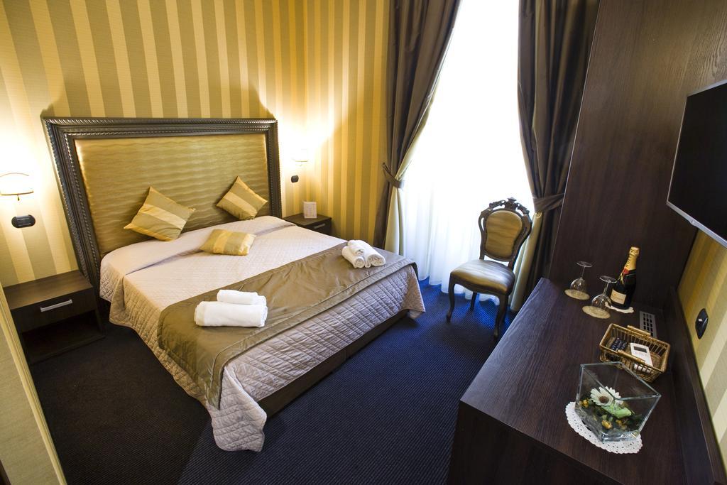 Gasthuis Nice Rome Holiday 4*