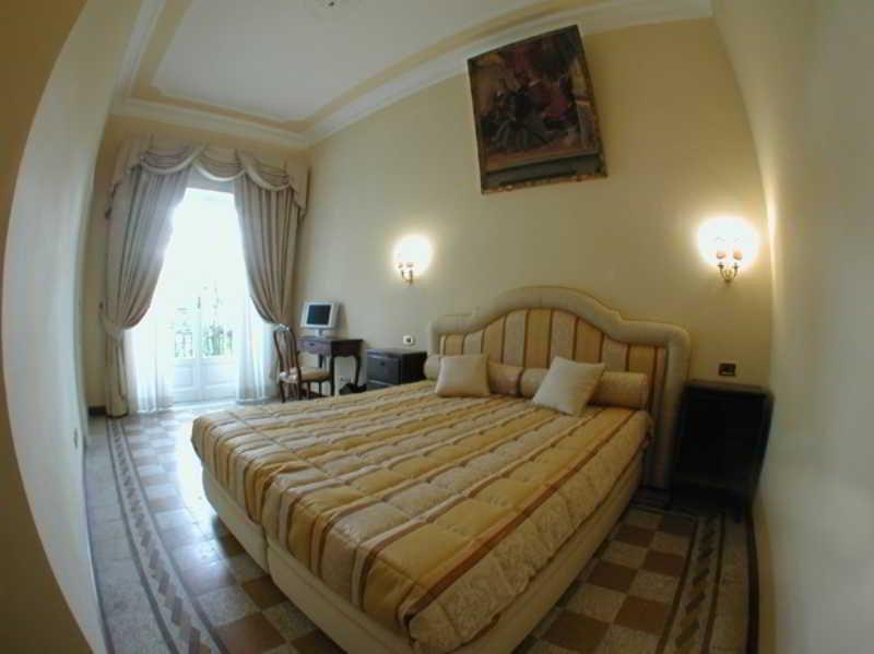 Couette-café Episcopo Lipinsky Luxury Rome