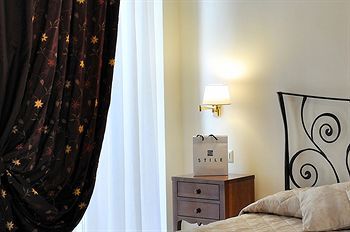 Hotel Le Clarisse Pantheon 3*