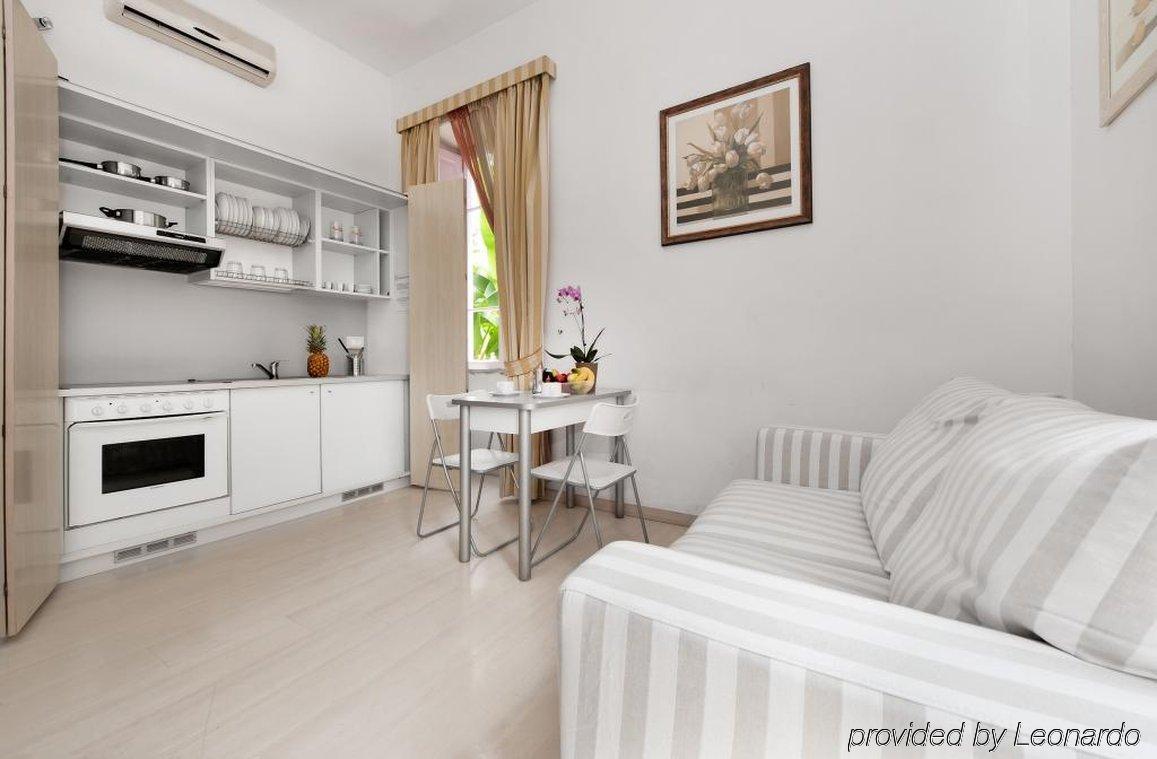 Residenza Maxima Aparthotel