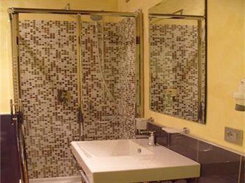 Guest house Monti First 2*