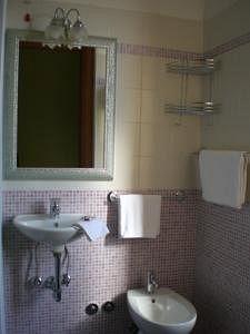 Millerose Hotel *