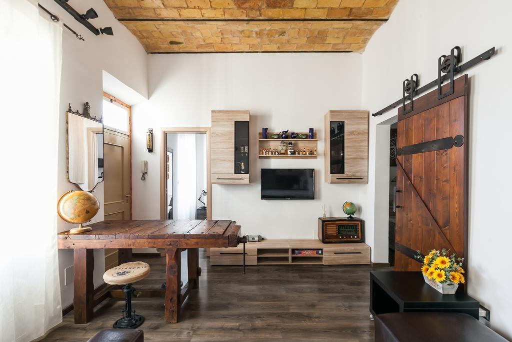 House Borgo Pio 195 *