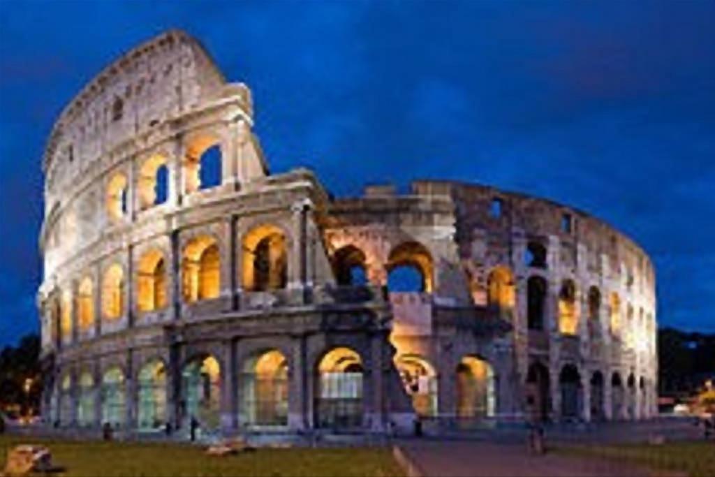La Papessa Del Colosseo