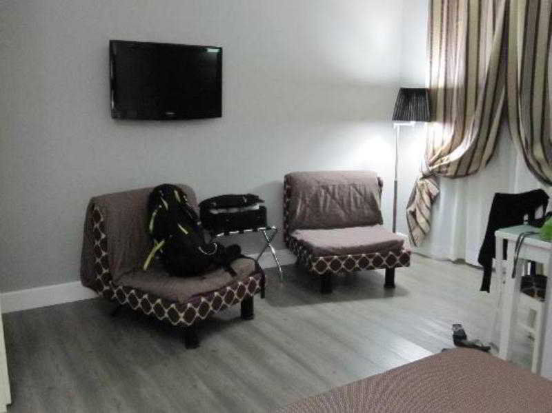 Domus Castrense Acomodação com café da manhã  2*