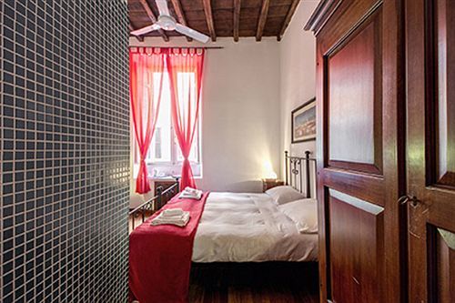 Casa de hóspedes Residenza Domizia 3*