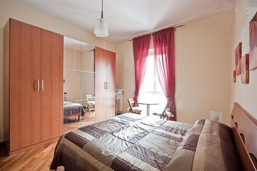Stasera A Casa Da M.e. 2* Rome