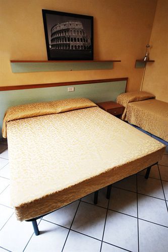 Emanuela Hostel Rome