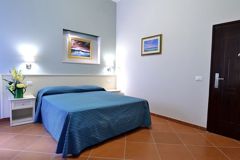 Ottaviano 2* Rome