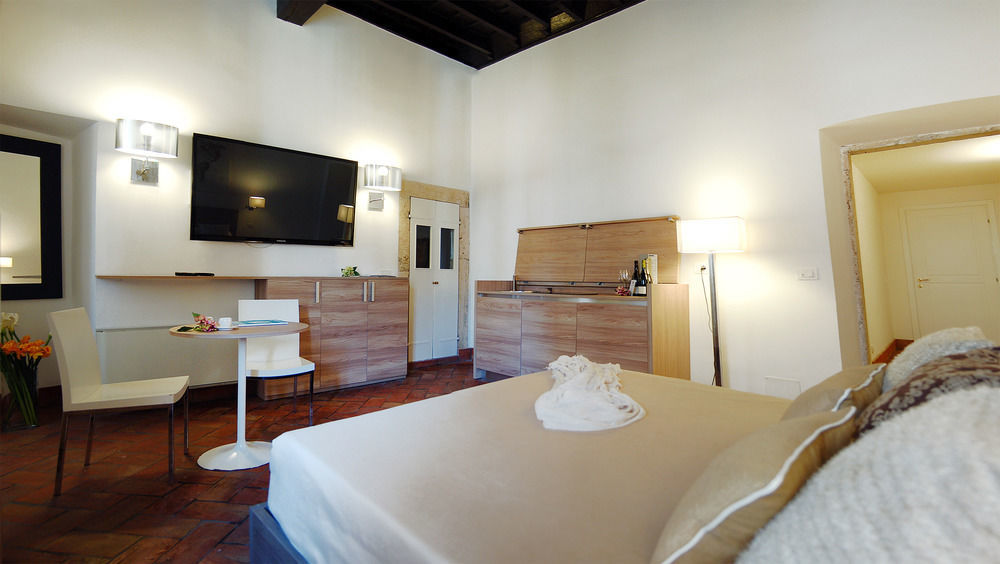 Navona Luxury Aparthotel Rome
