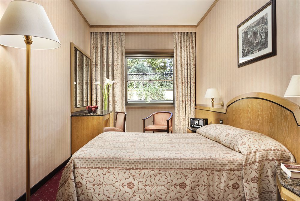 Hotel Beverly Hills 4*