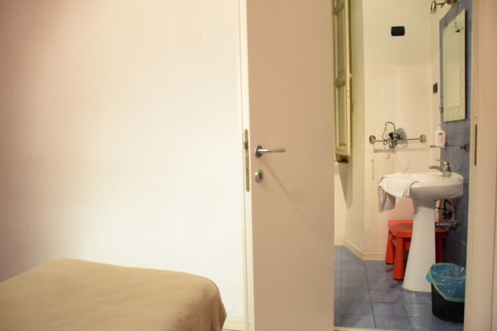 Happy Hotel