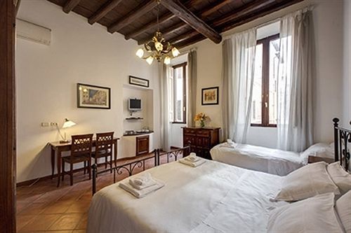 Nova Domizia Gasthuis 2*