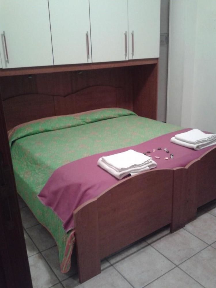 Piazza Ragusa 3* Rome