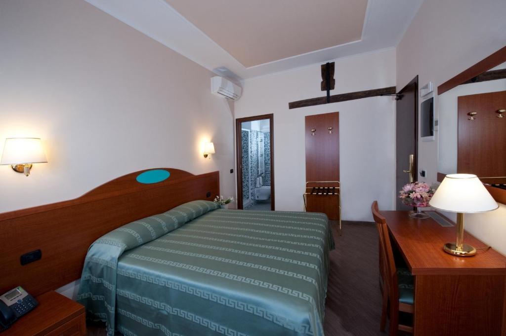 Hotel Tiburtina Metro 3*