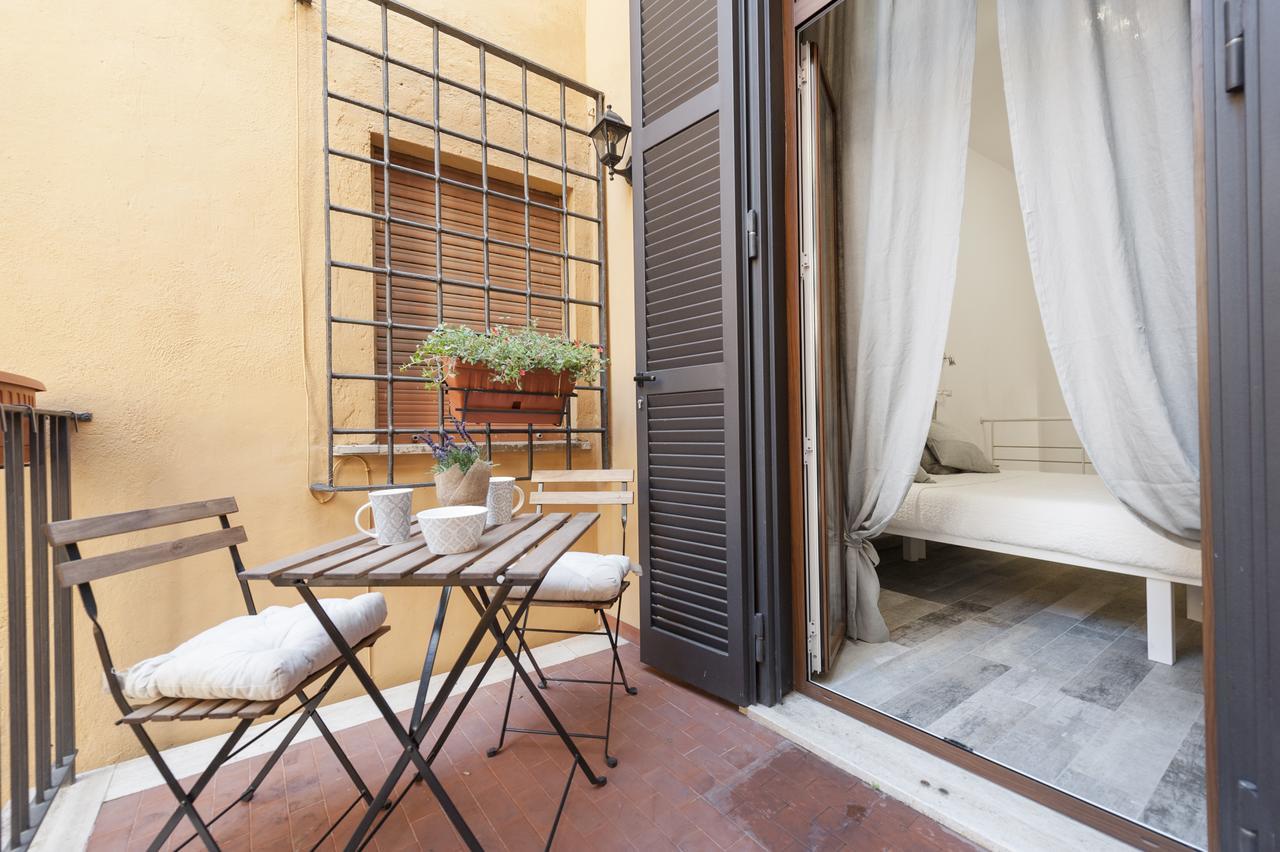Awesome Duplex In Campo De' Fiori Area Rome