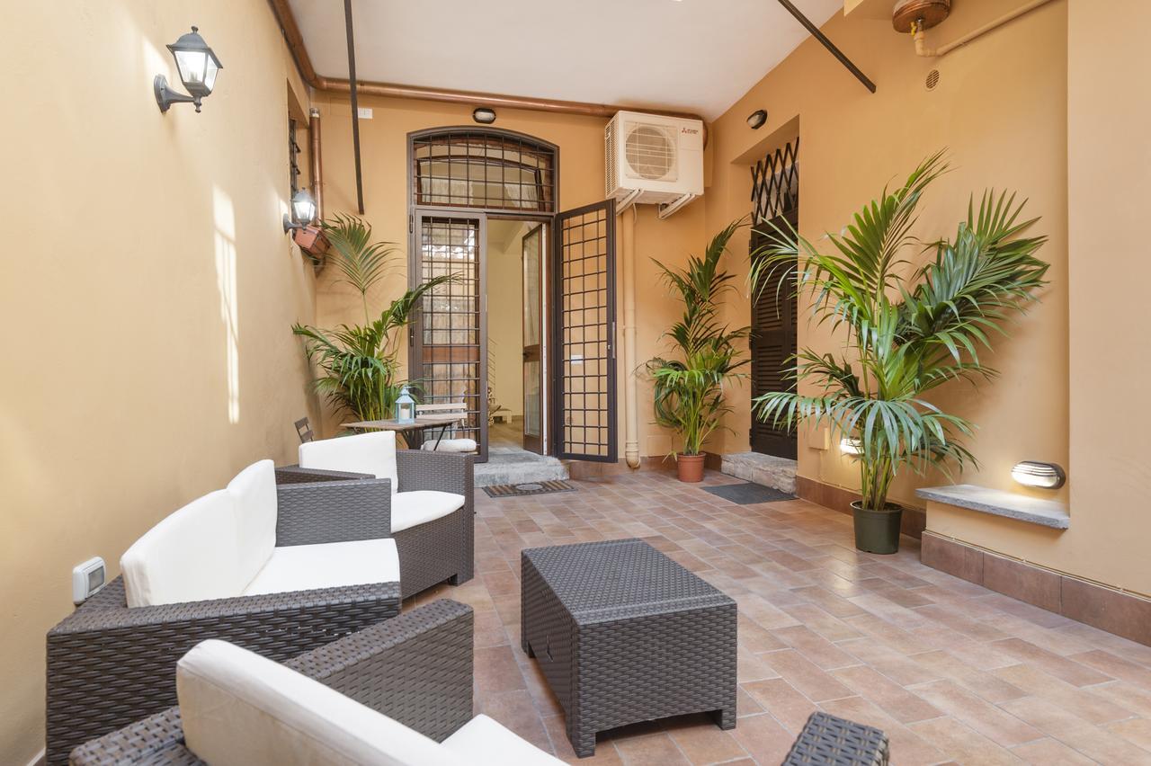 Awesome Duplex In Campo De' Fiori Area