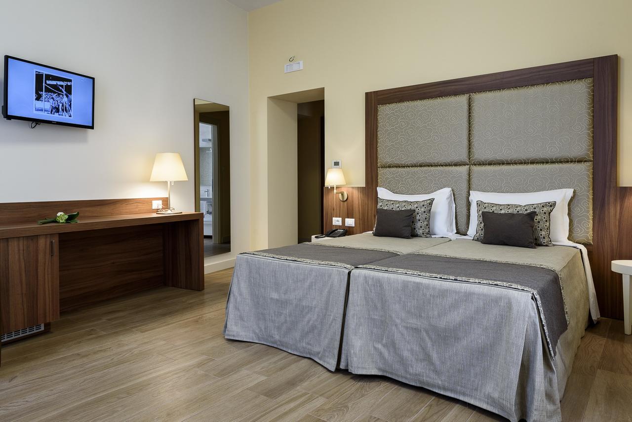Couette-café Navona Luxury 2*