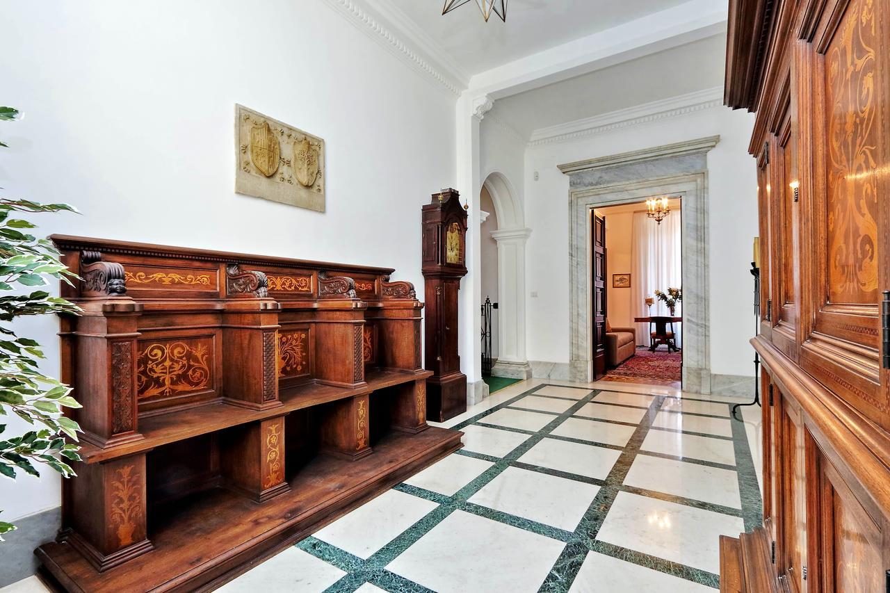 Prestigious Via Veneto Apartment *