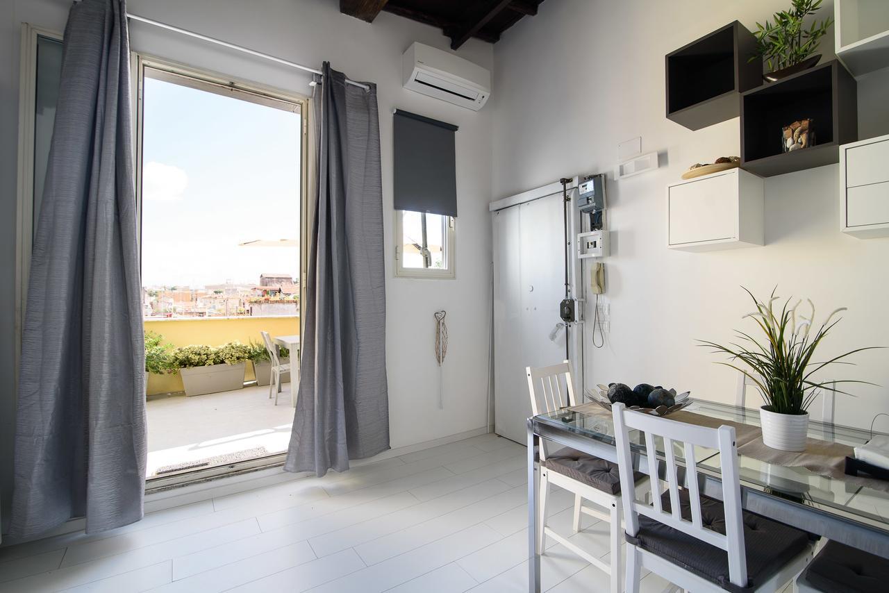 White Terrace Ostilia Appartement *