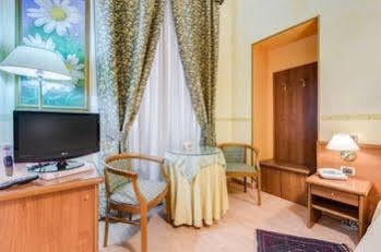 Paba Hotel 2*