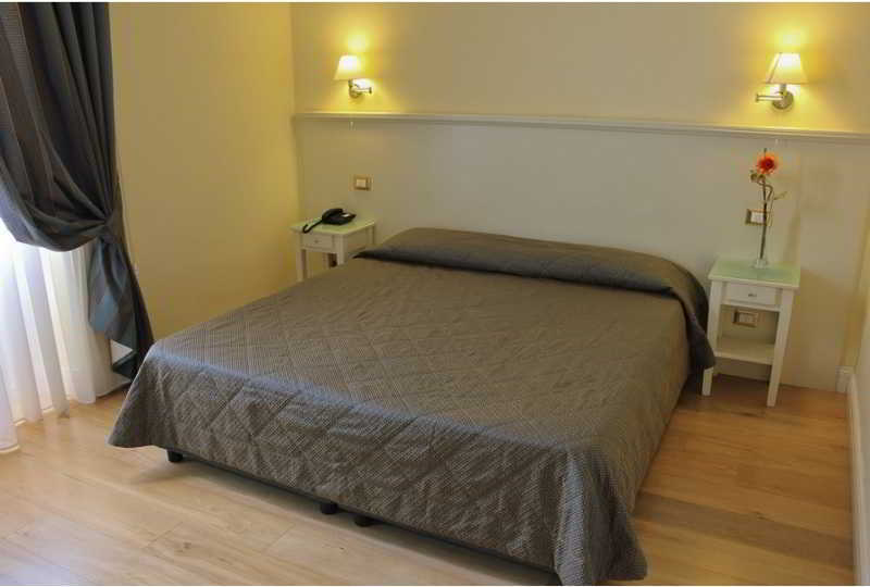 Domus Castrense 2* Roma