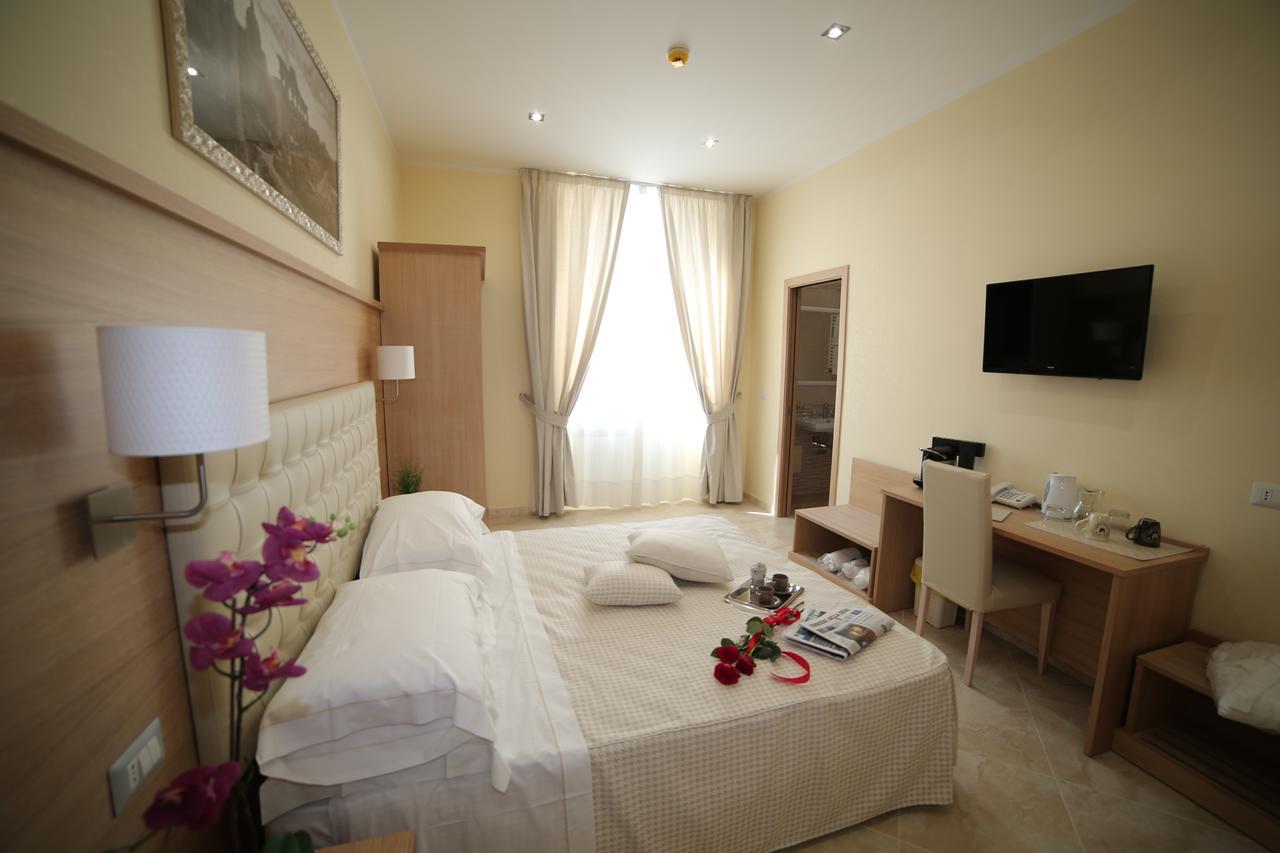 Esposizione Palace 2* Rome